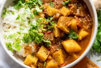 Spiced Eggplant and Potato Curry Stew for Comforting Dinners