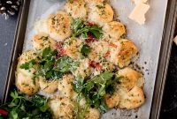 Christmas Tree Pull-Apart Bread Recipe for Holiday Brunch