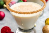 Creamy Eggnog Martini Recipe for Holiday Cocktails