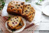 Moist Homemade Blackberry Bread Recipe for Summer Baking