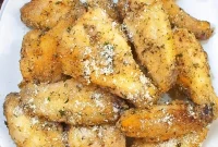 Crispy Garlic Parmesan Chicken Wings in the Air Fryer