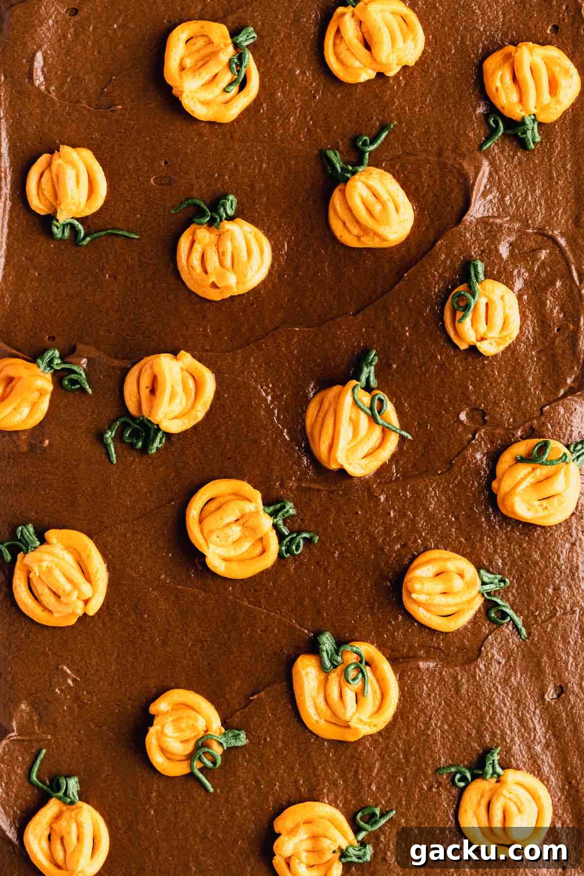 piped mini buttercream pumpkins