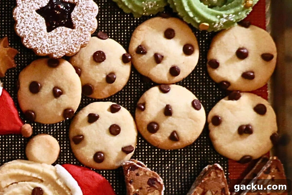Mini chocolate chip cookies