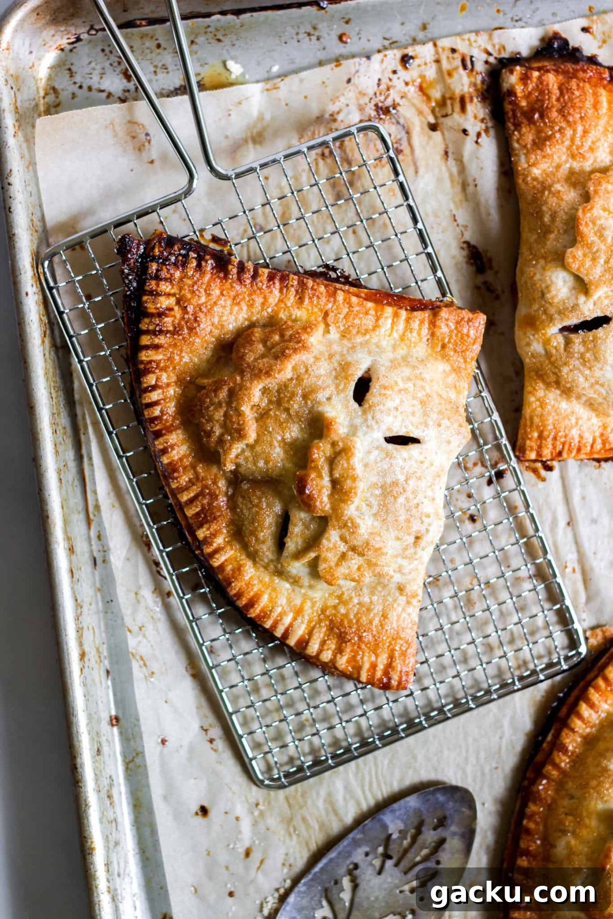 Healthy Individual Apple Pies with Turbinado Sugar and Sweet Baked Apple Filling