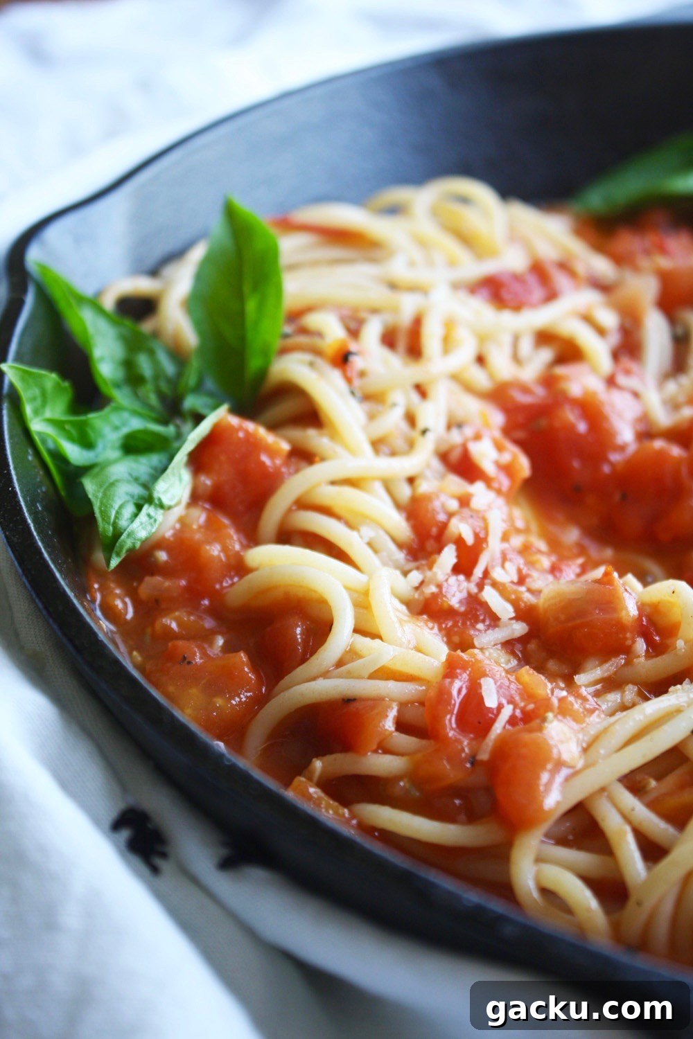 Fresh Tomato Pasta Sauce Recipe for Perfect Summer Pasta 3 img 5293 2