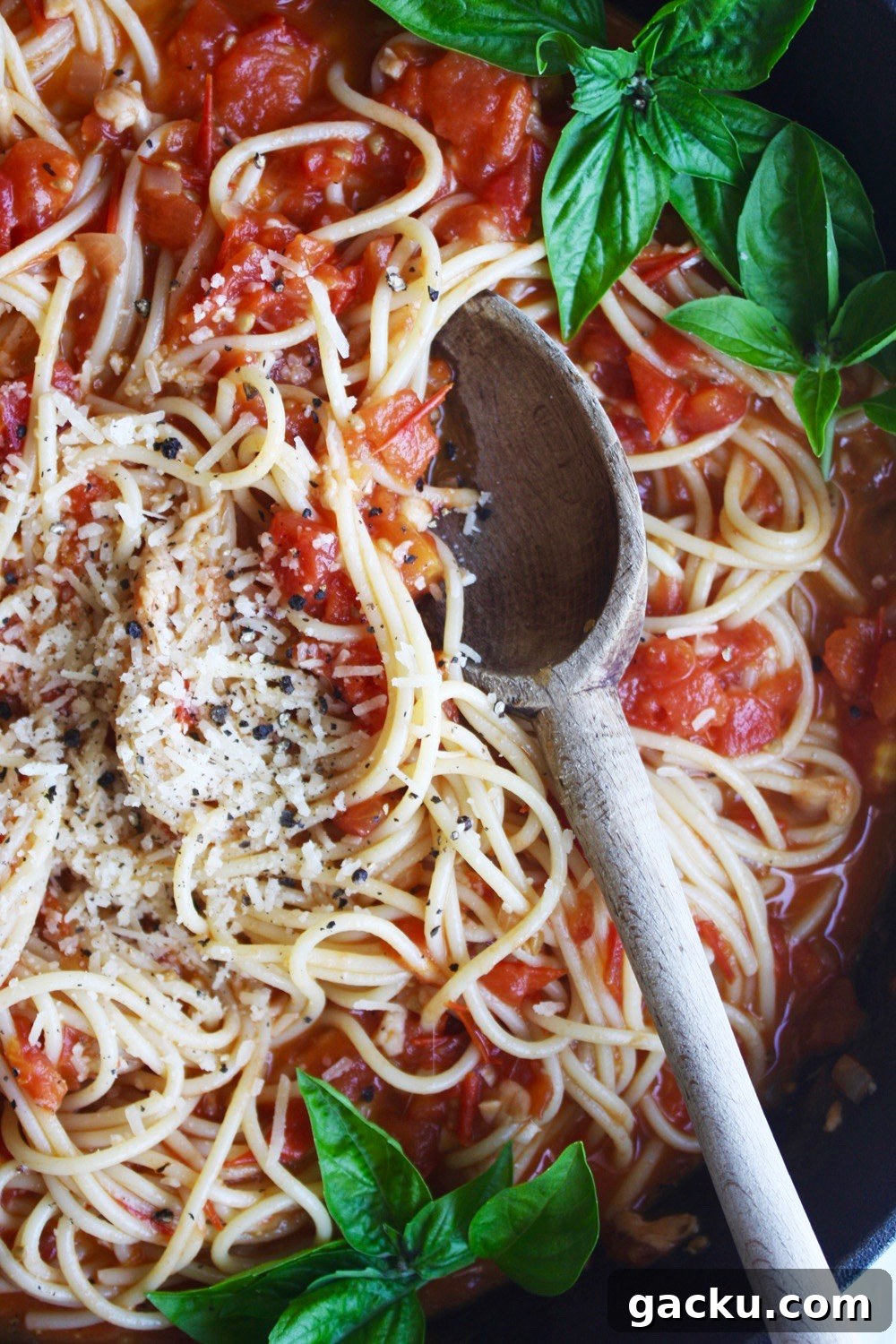 Fresh Tomato Pasta Sauce Recipe for Perfect Summer Pasta 5 img 5293 4