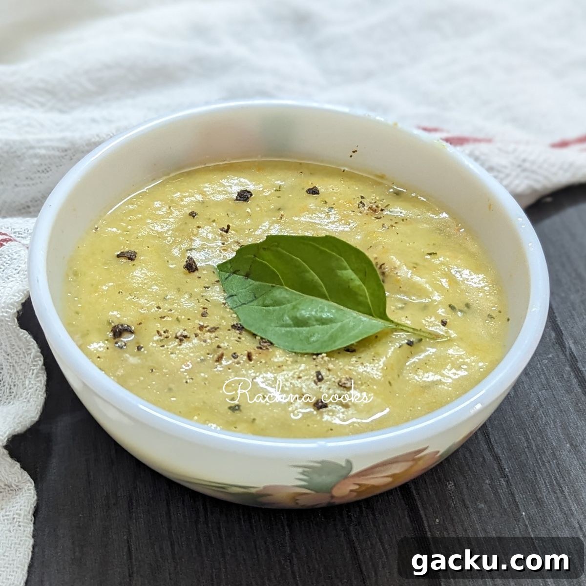 Creamy Leek, Cauliflower & Potato Soup Recipe for Cozy Meals 4 A bowl of leek cauliflower and potato soup.