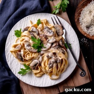 Fettuccine Alfredo with Mushrooms (Cream-Free) 15 No Cream Fettuccine Alfredo with Mushrooms