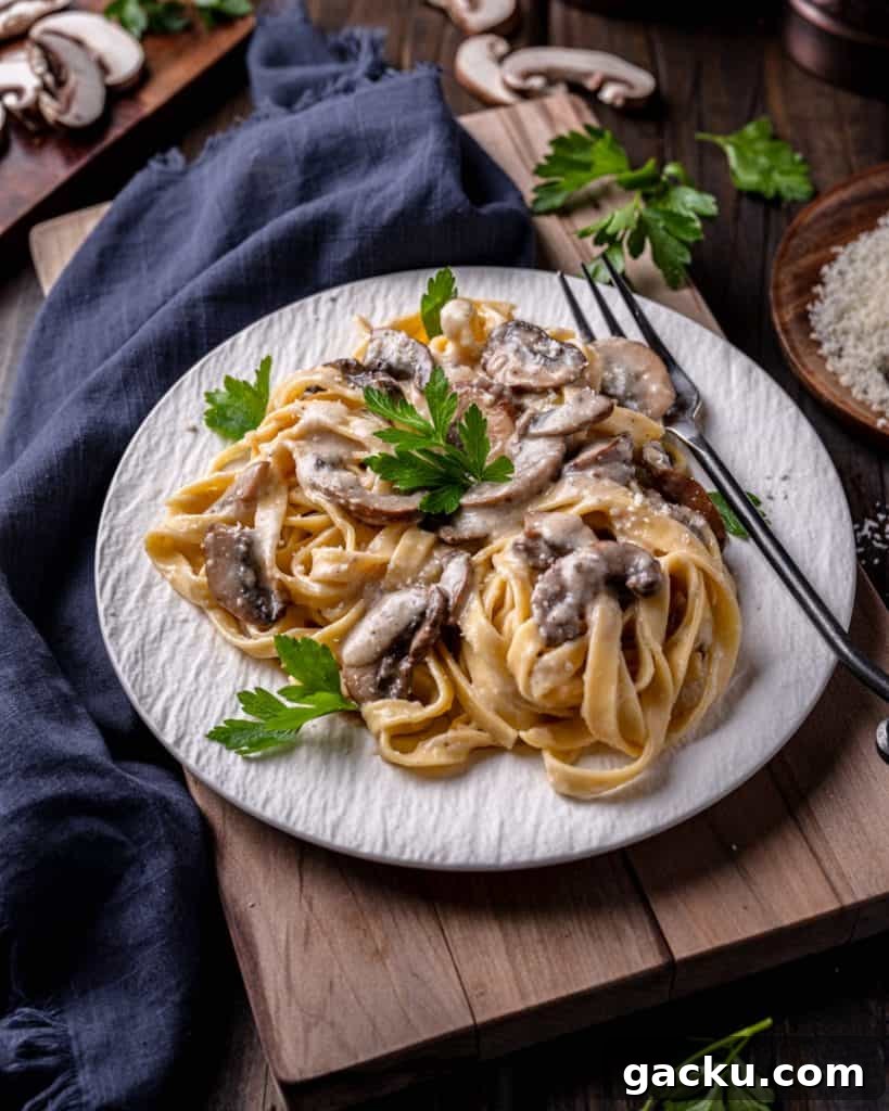 Fettuccine Alfredo with Mushrooms (Cream-Free) 3 Fettuccine Alfredo with Mushrooms (No Cream)
