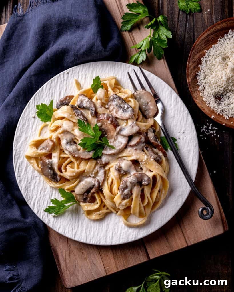 Fettuccine Alfredo with Mushrooms (Cream-Free) 4 No Cream Fettuccine Alfredo with Mushrooms