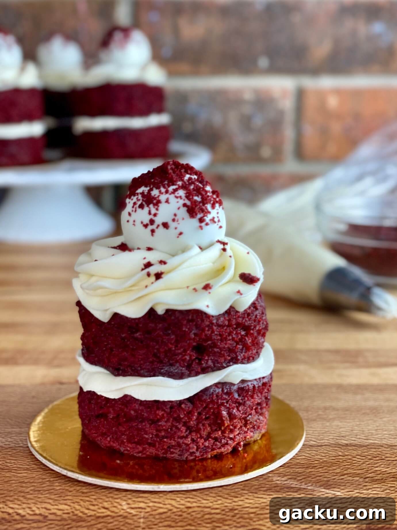 Ultra-Moist Mini Red Velvet Cupcakes for Parties 2 Mini Red Velvet Cakes